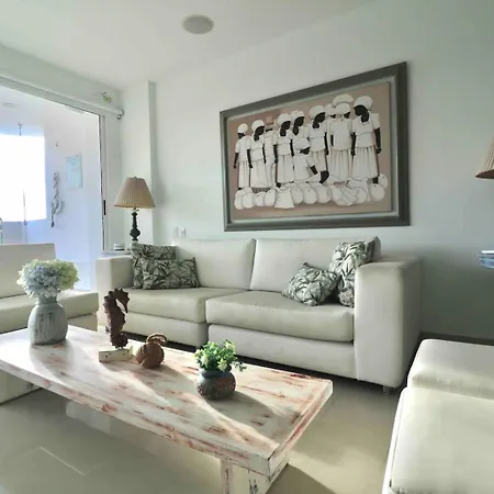 Family-friendly - Spacious Balcony - Direct *
